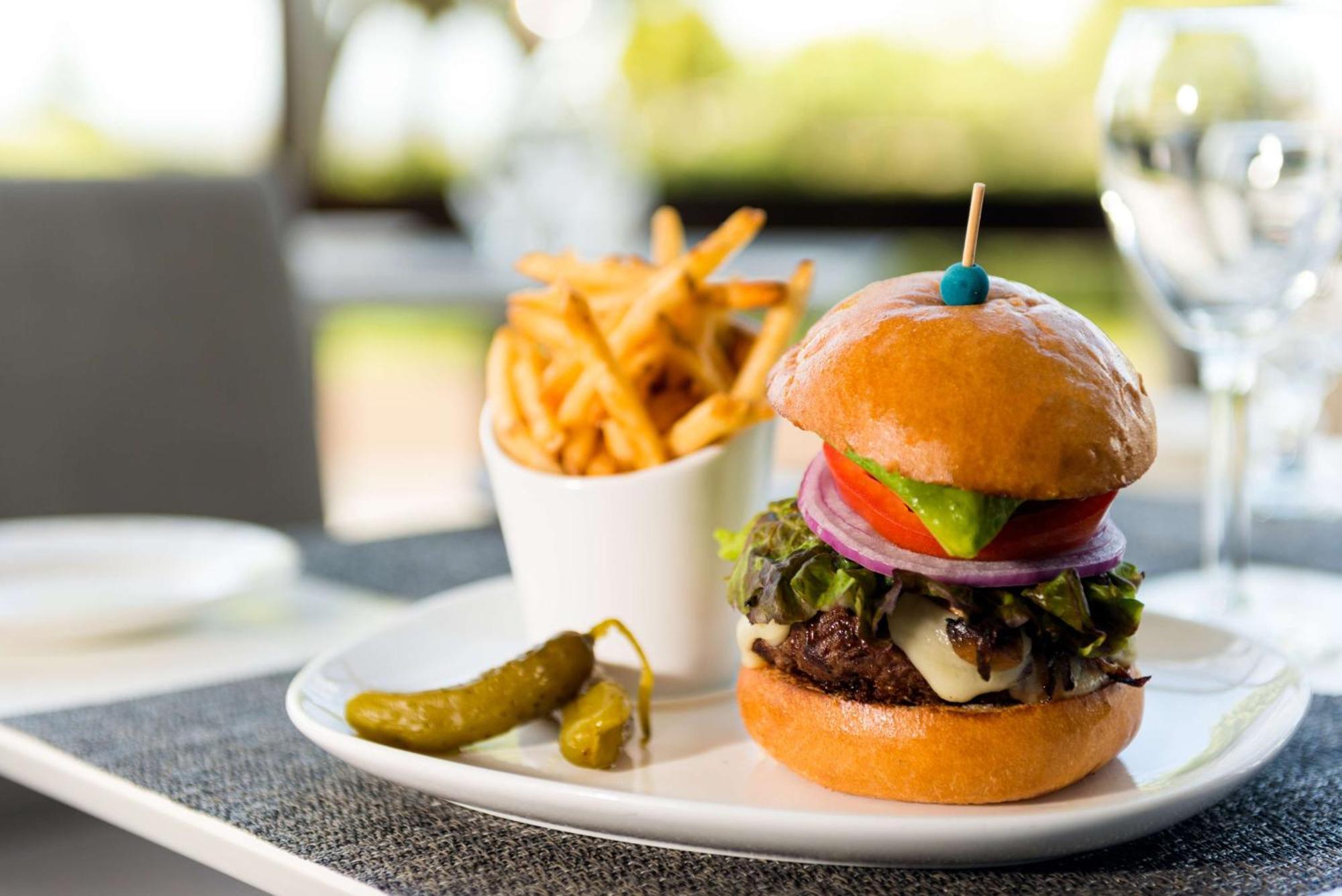 Hilton San Francisco Airport Bayfront - No Resort Fee Burlingame Eksteriør billede